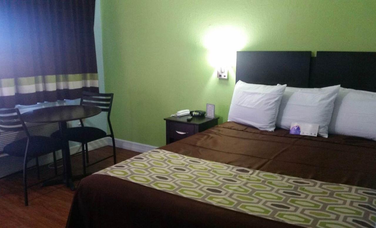 Americas Best Value Inn And Suites Groves Екстериор снимка