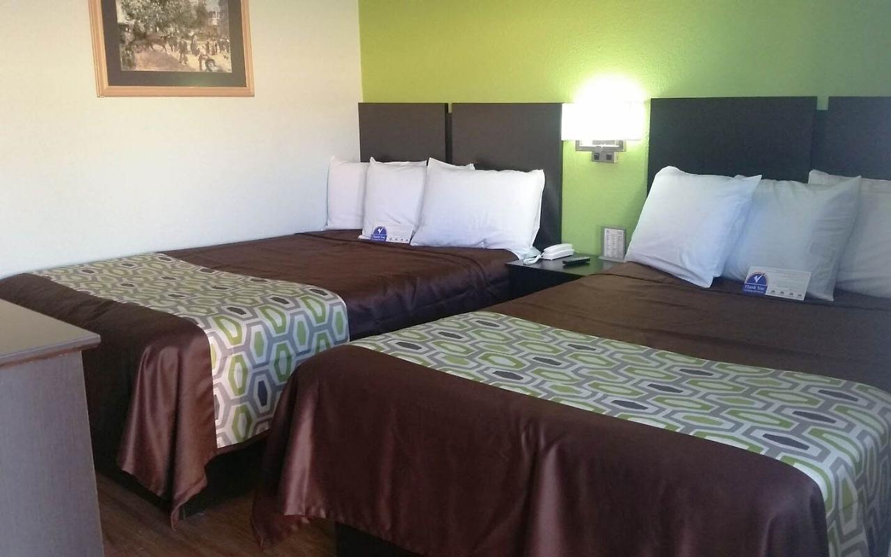 Americas Best Value Inn And Suites Groves Екстериор снимка
