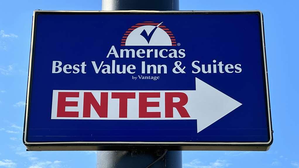 Americas Best Value Inn And Suites Groves Екстериор снимка