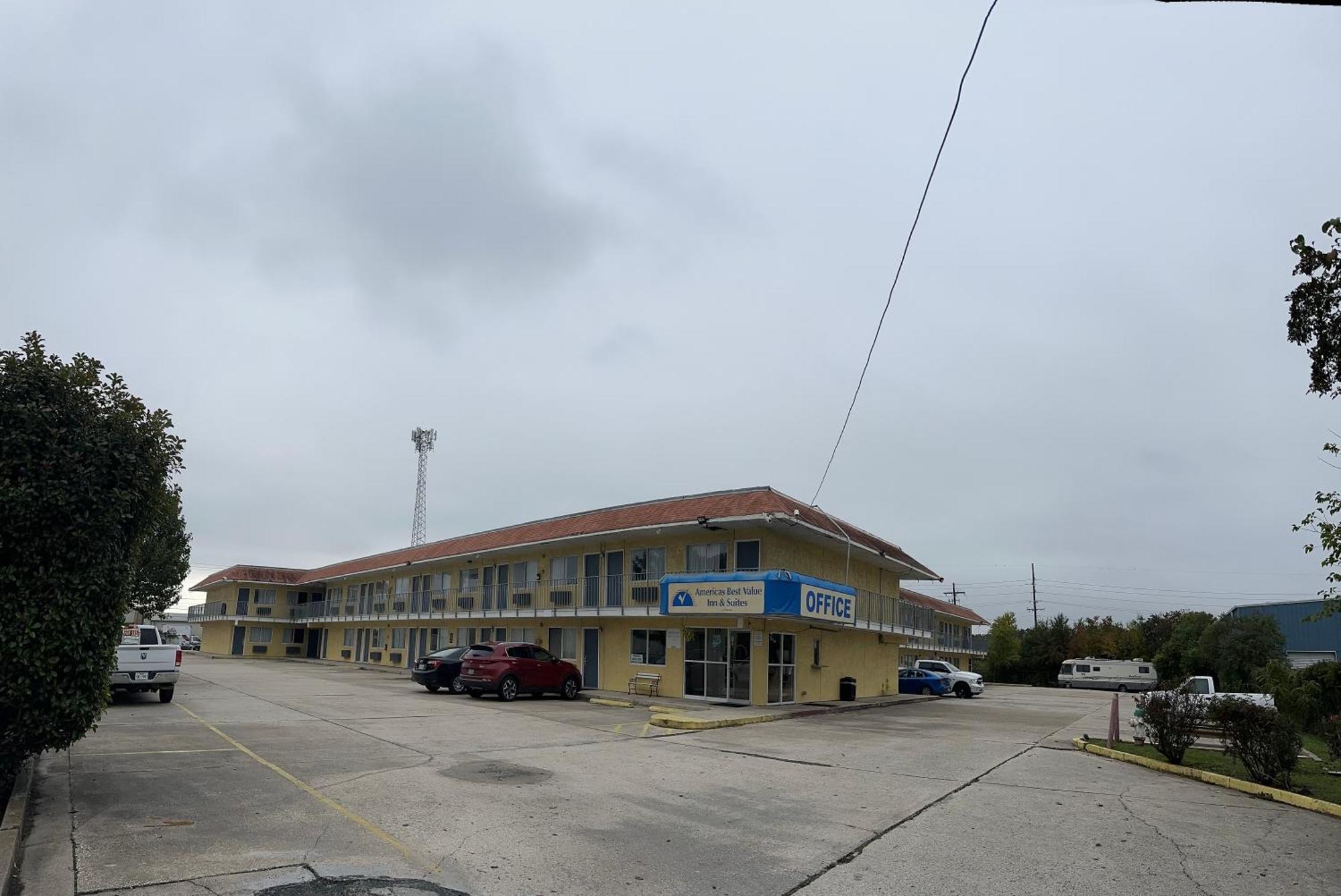 Americas Best Value Inn And Suites Groves Екстериор снимка