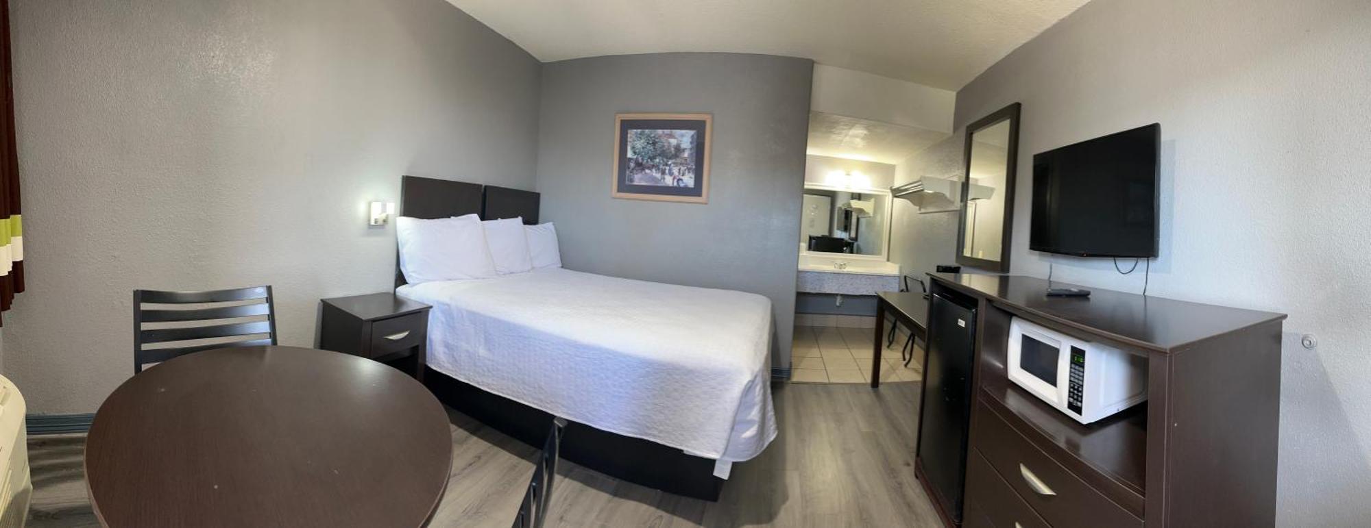 Americas Best Value Inn And Suites Groves Екстериор снимка
