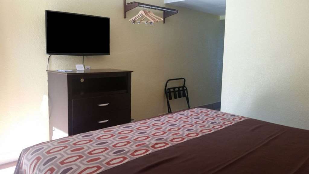 Americas Best Value Inn And Suites Groves Стая снимка