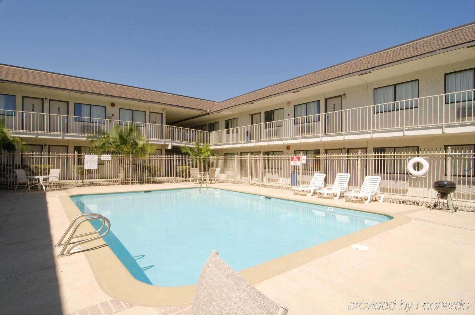 Americas Best Value Inn And Suites Groves Екстериор снимка