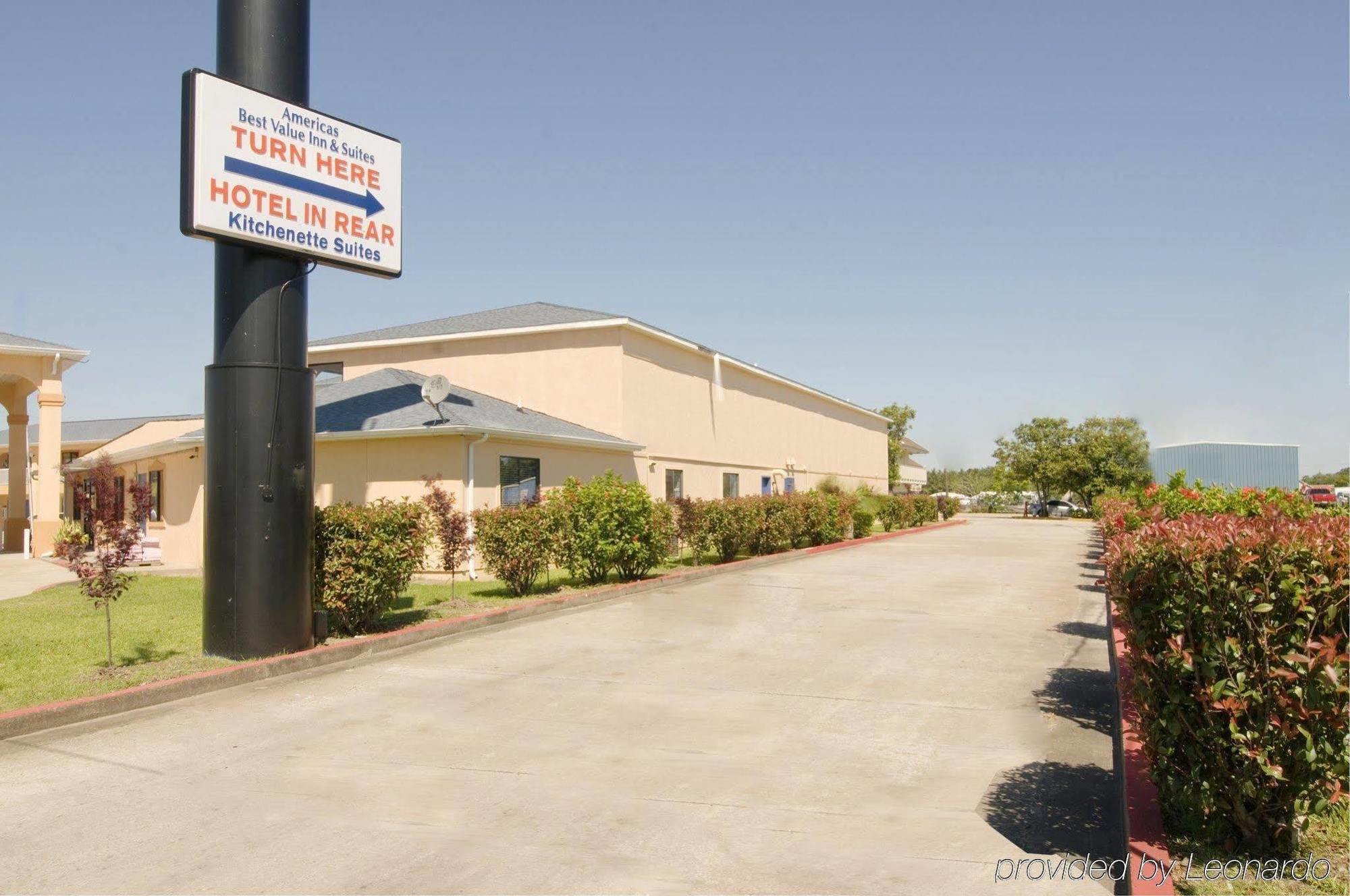 Americas Best Value Inn And Suites Groves Екстериор снимка