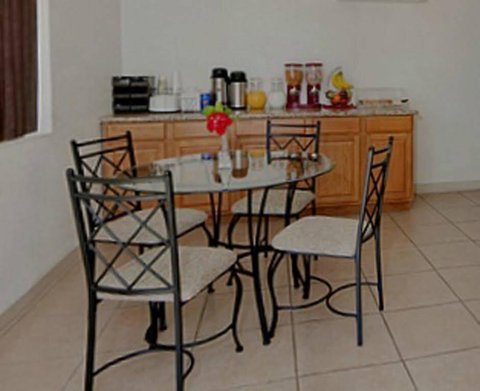 Americas Best Value Inn And Suites Groves Екстериор снимка